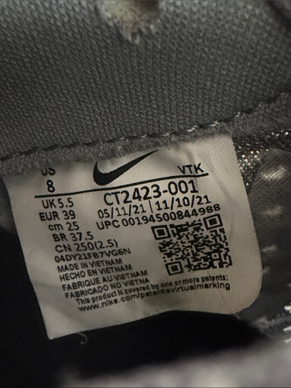 Nike React Infinity Flyknit Running Shoes - Picture 2 of 8